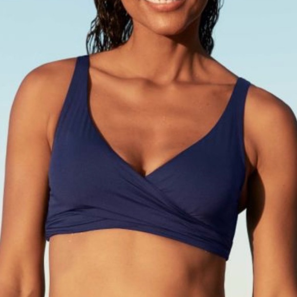 Tommy Bahama Pearl Underwire Wrap-Front Bikini Top